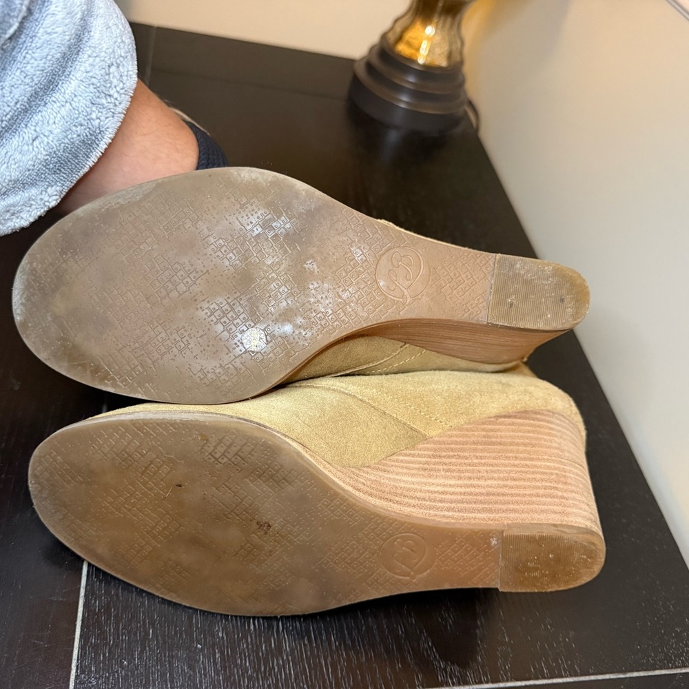 Women's Tan Wedge Ankle Boots - Picture 7 of 7